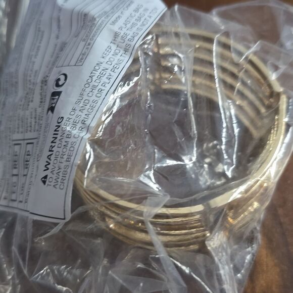 Cross stretch bracelet - Picture 8 of 12